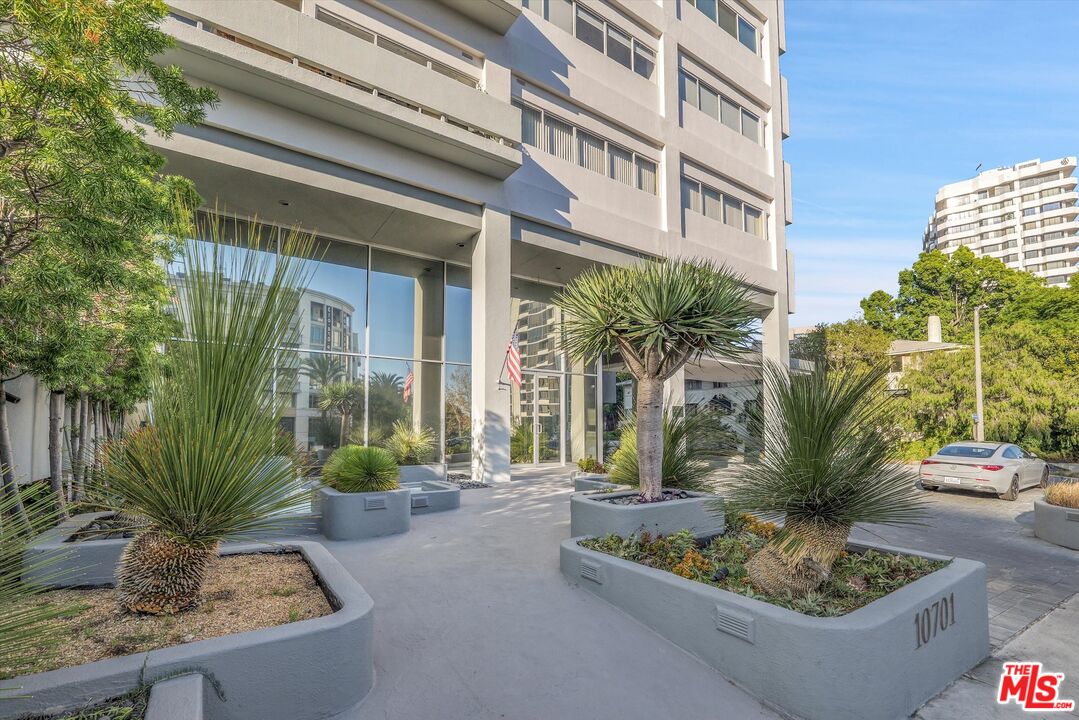 10701 Wilshire Blvd Unit: 2101