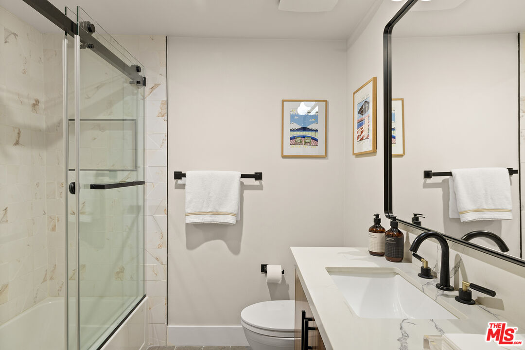 9000 Cynthia St Unit: 302