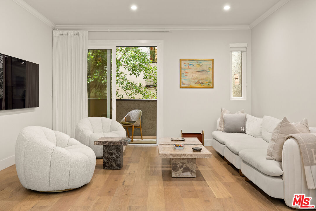 9000 Cynthia St Unit: 302