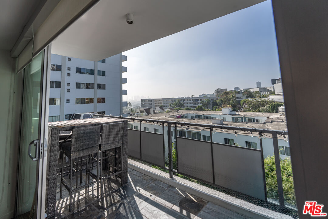 1155 N La Cienega Blvd Unit: 814