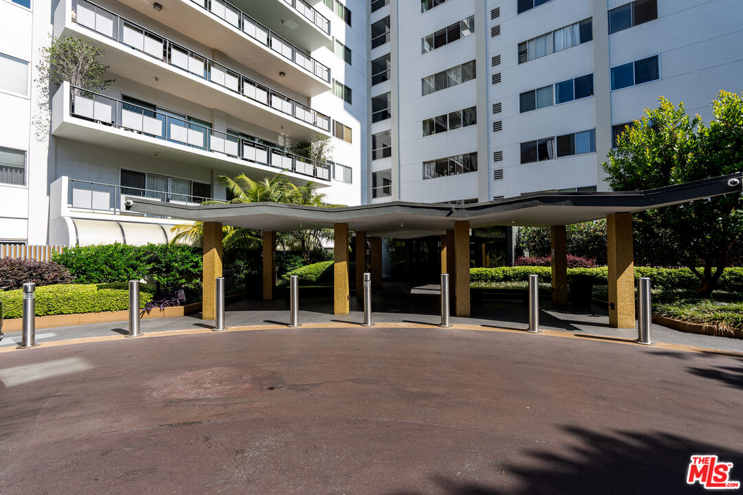 1155 N La Cienega Blvd Unit: 814