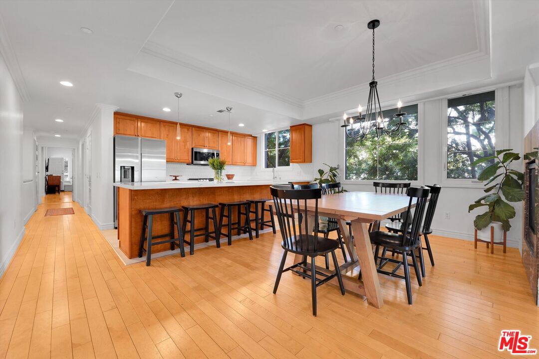 1601 S Bentley Ave Unit: 211