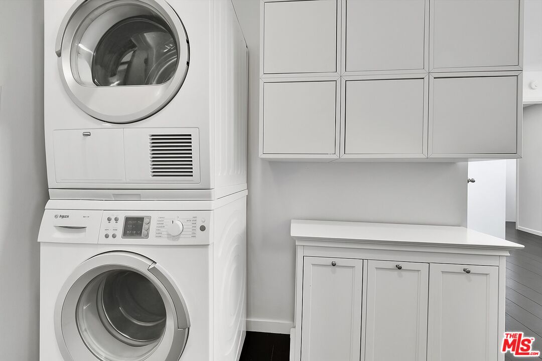 7949 Selma Ave Unit: 21