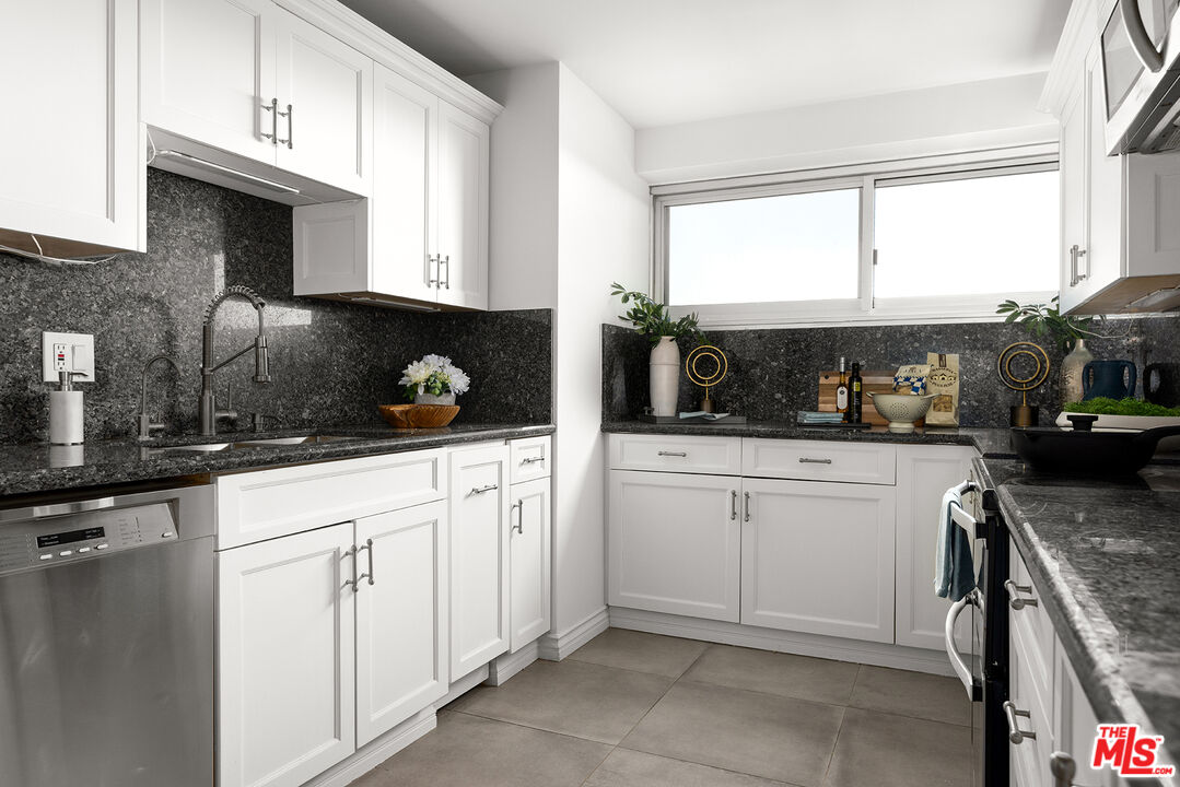 10450 Wilshire Blvd Unit: 8A