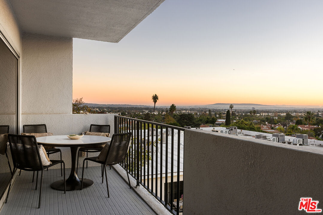 10450 Wilshire Blvd Unit: 8A