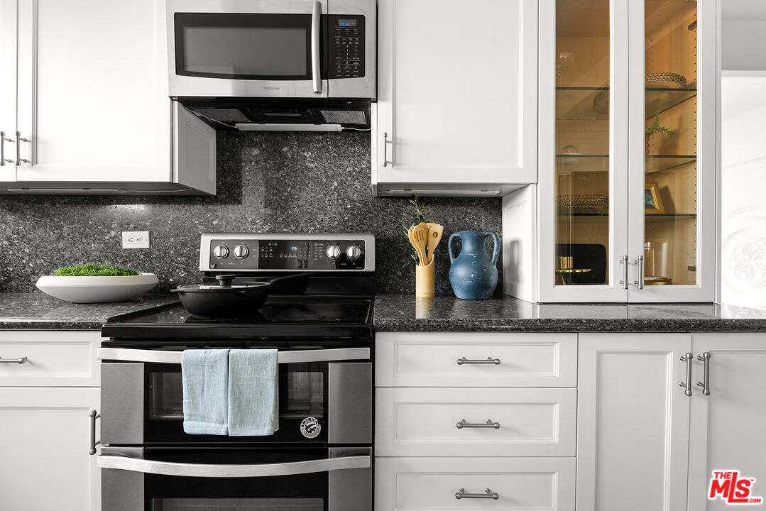 10450 Wilshire Blvd Unit: 8A