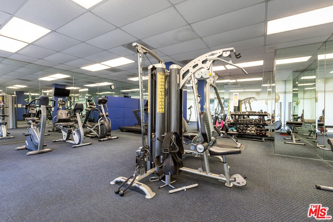 10450 Wilshire Blvd Unit: 8A