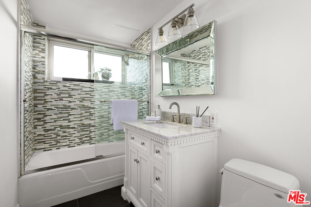 10450 Wilshire Blvd Unit: 8A