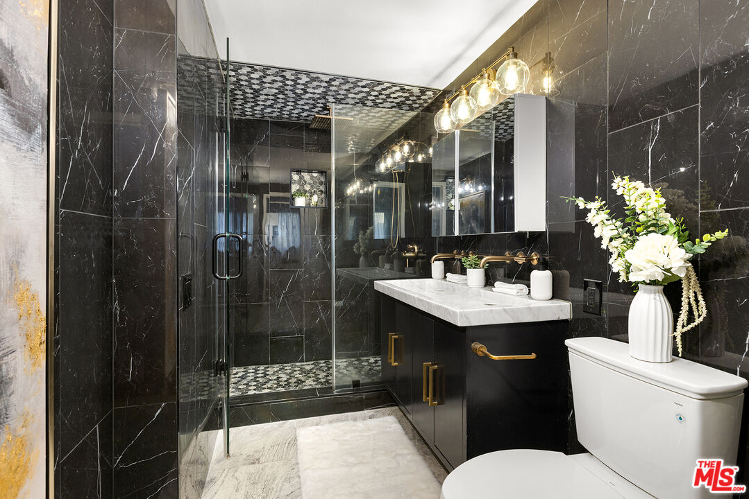 10450 Wilshire Blvd Unit: 8A