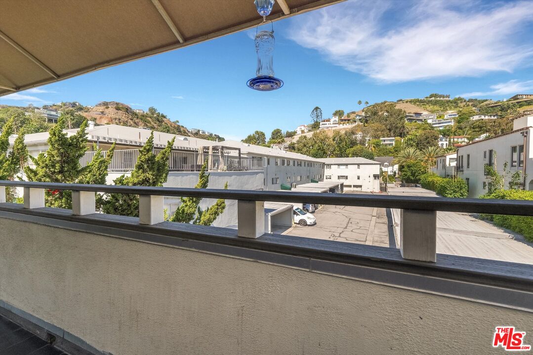 7949 Selma Ave Unit: 21