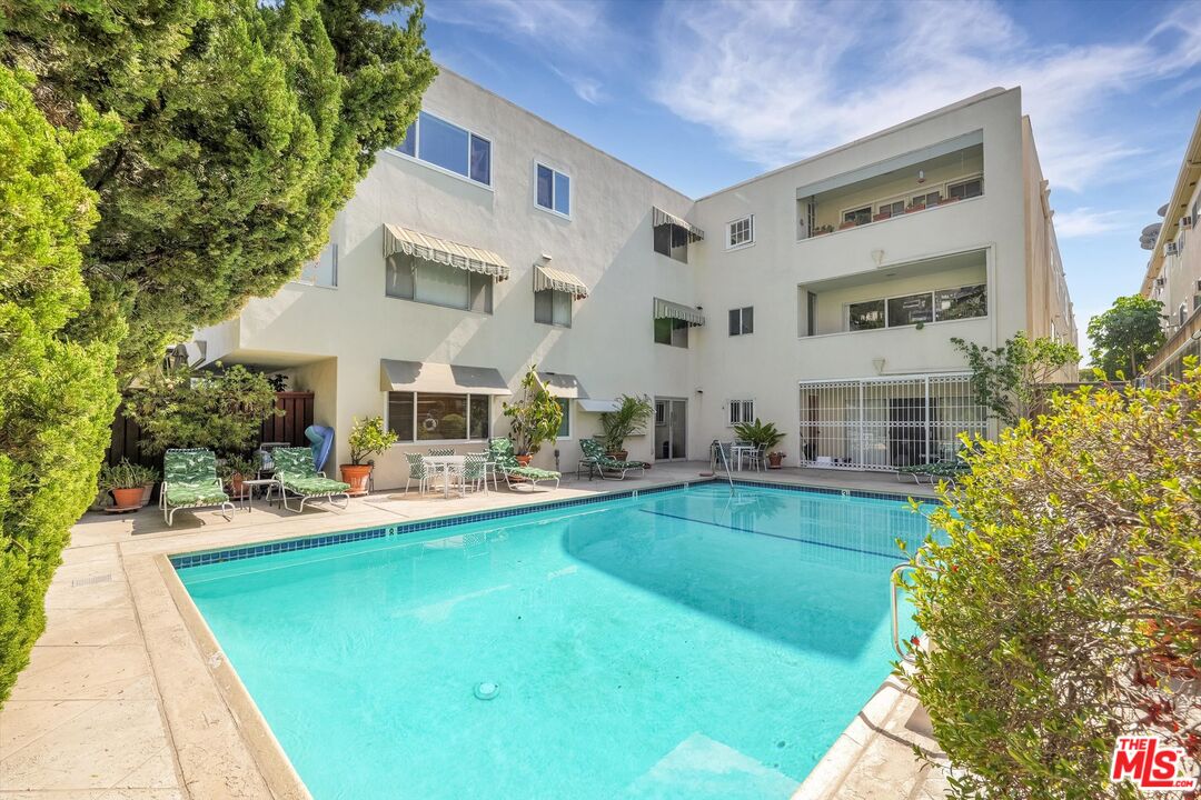 7949 Selma Ave Unit: 21