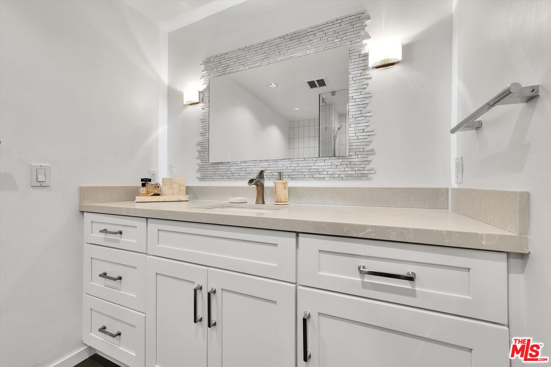 7949 Selma Ave Unit: 21