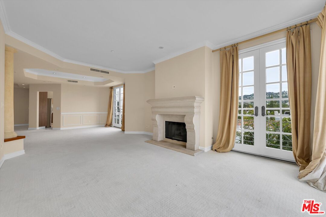 128 N Swall Dr Unit: PH6