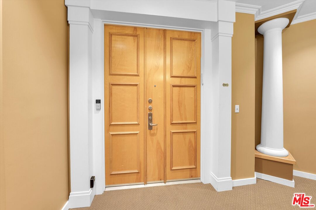 128 N Swall Dr Unit: PH6