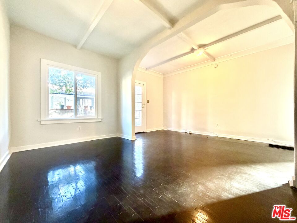 1404 Silver Lake Blvd