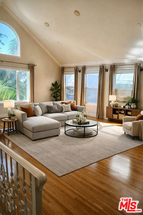 825 12th St Unit: Apt 2