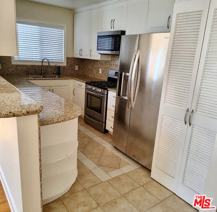 825 12th St Unit: Apt 2