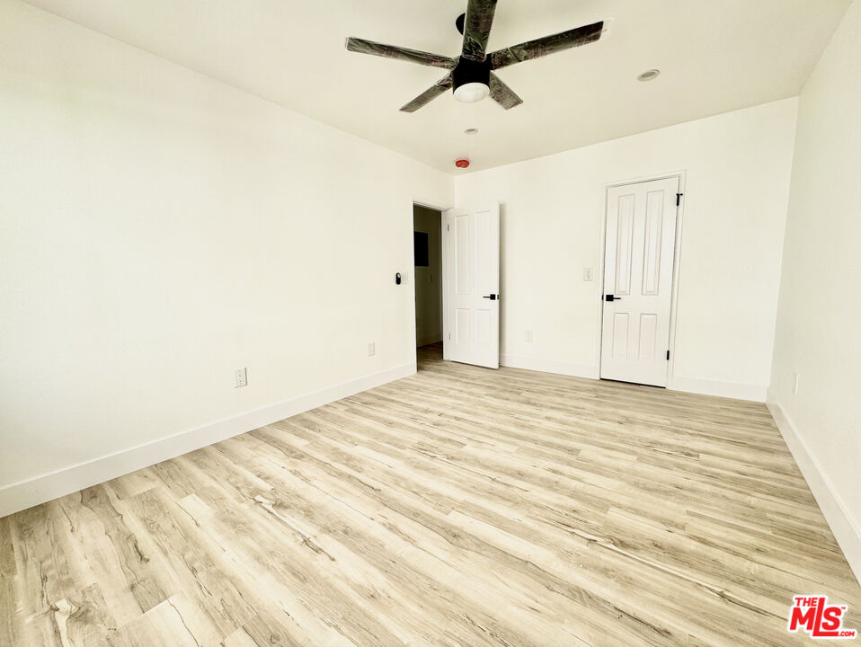 121 S Crescent Dr Unit: D