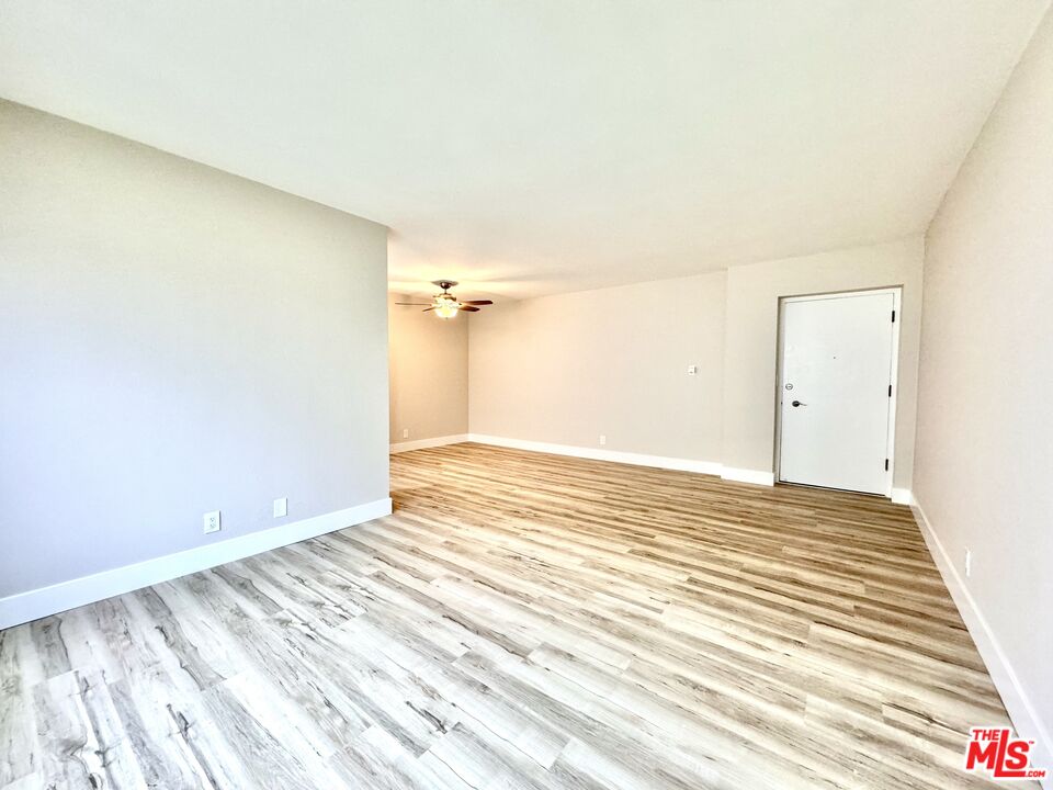 1037 S Shenandoah St Unit: 7