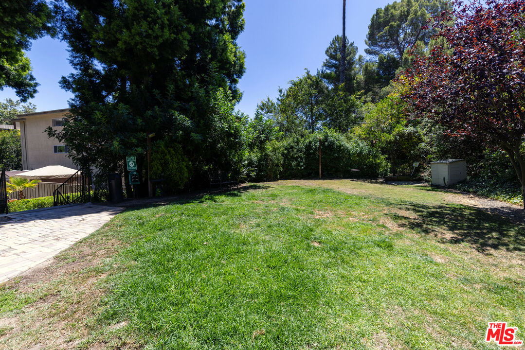 6700 Hillpark Dr Unit: 204