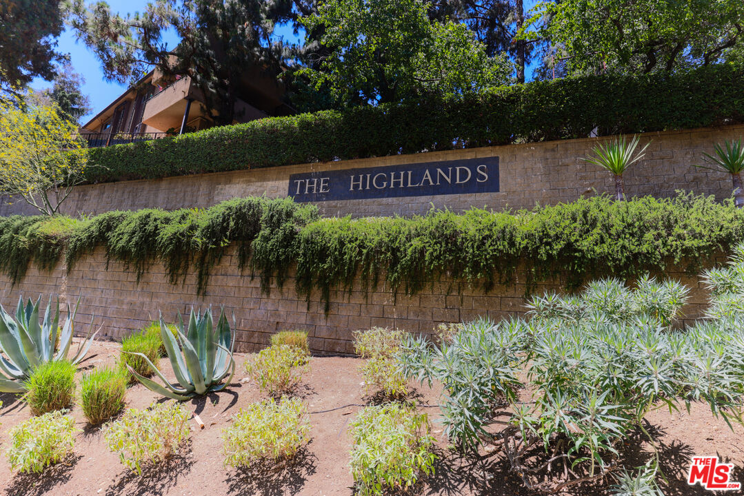 6700 Hillpark Dr Unit: 204