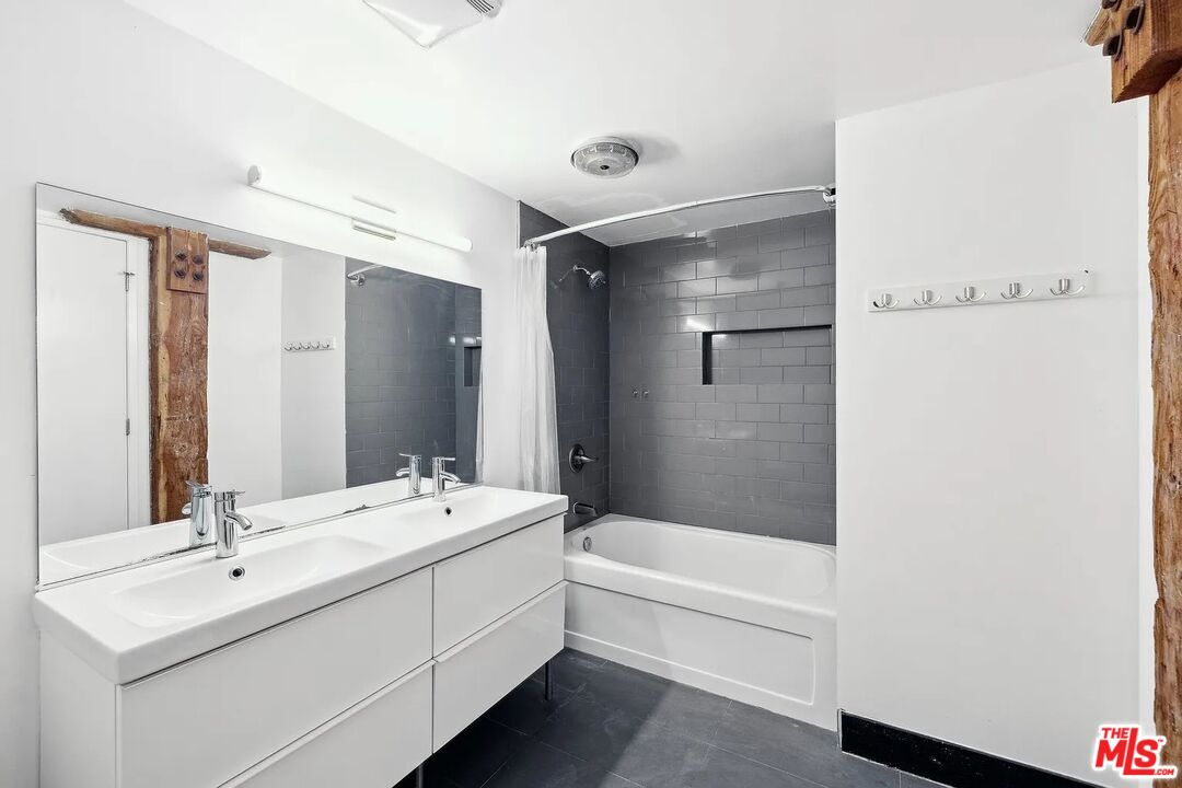 900 E 1st St Unit: 311