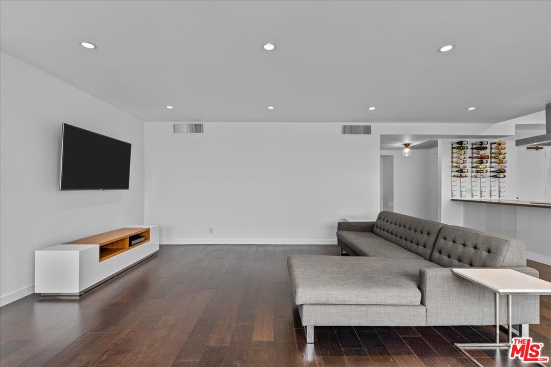 10701 Wilshire Blvd Unit: 804