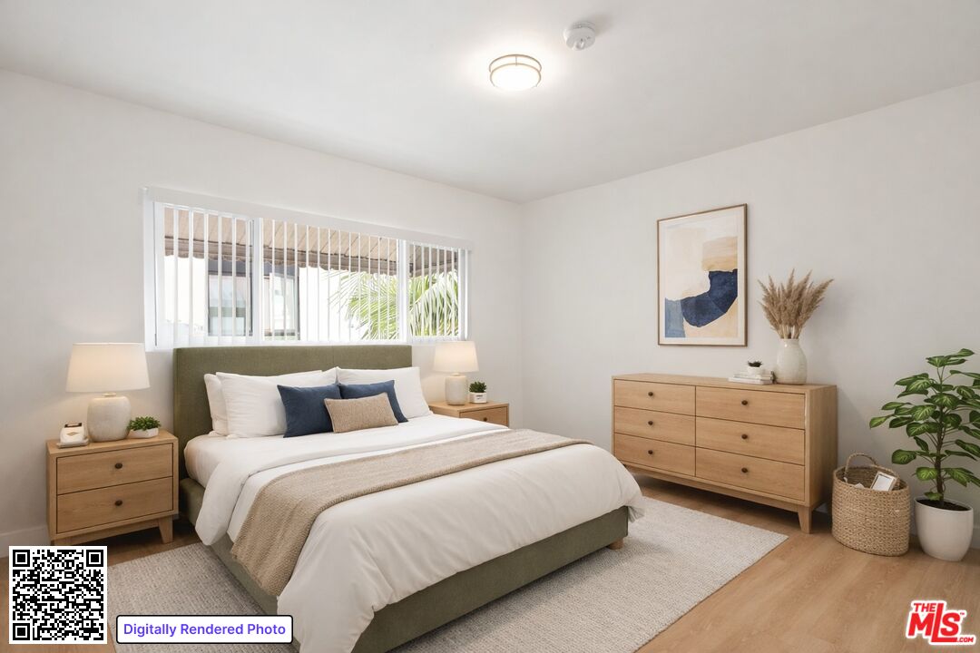 8440 Willoughby Ave Unit: 3