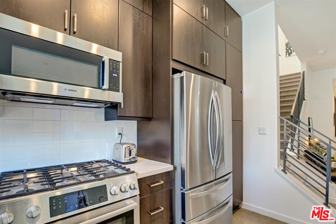 2693 Paragon Loop