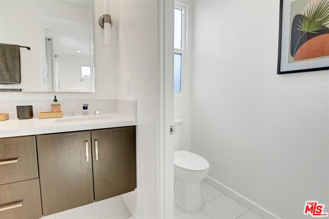 2693 Paragon Loop