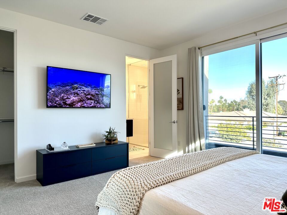 2693 Paragon Loop