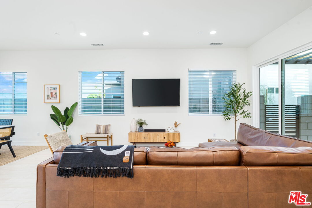1605 Candela Ct