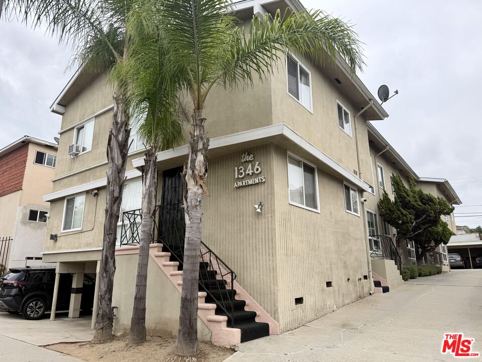 1346 S Cochran Ave Unit: 7