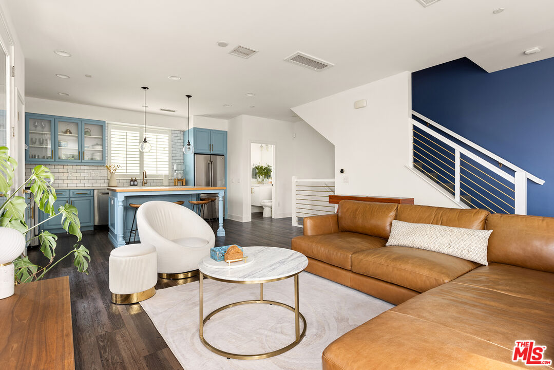 6074 W Studio Ct
