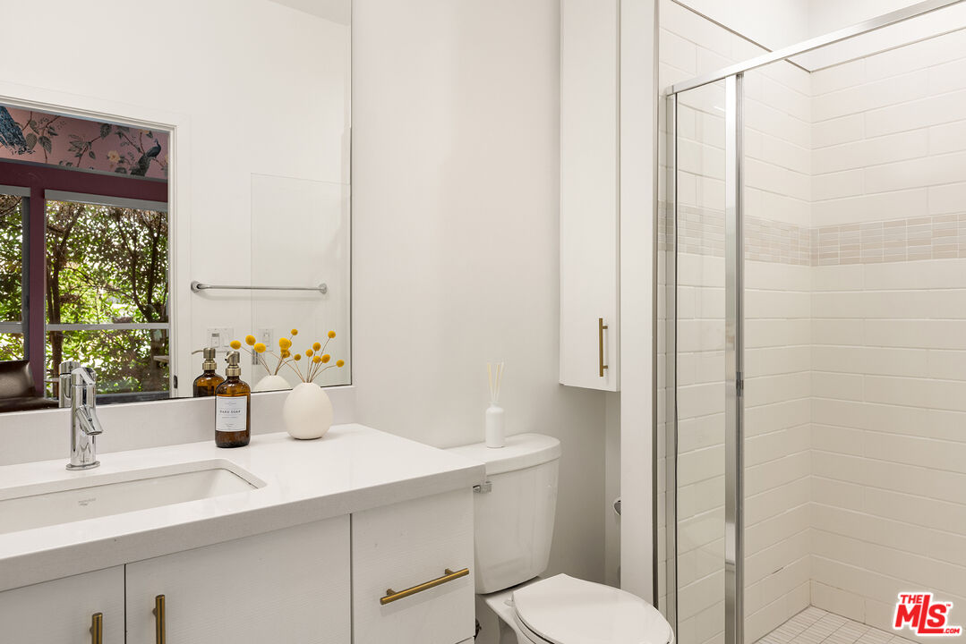 6074 W Studio Ct