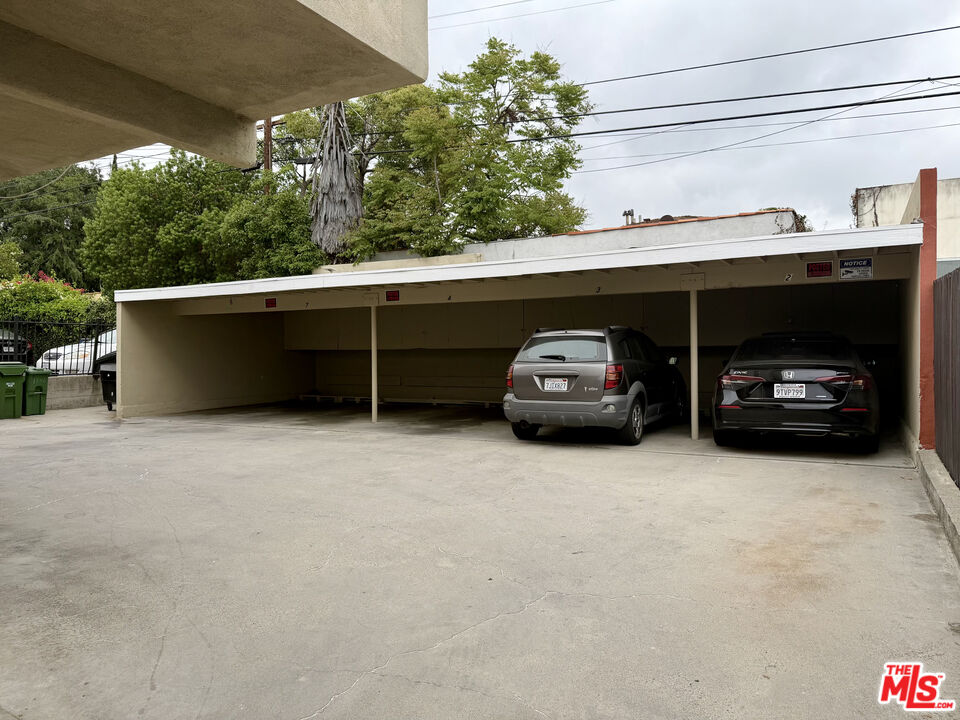1346 S Cochran Ave Unit: 2