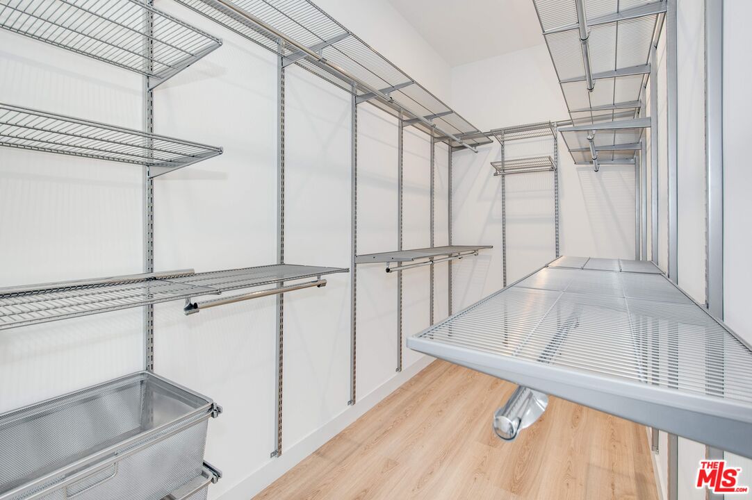 361 N Genesee Ave Unit: 4