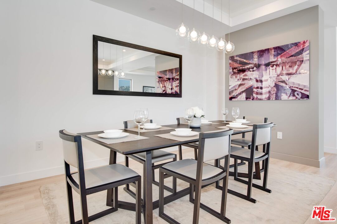 361 N Genesee Ave Unit: 4