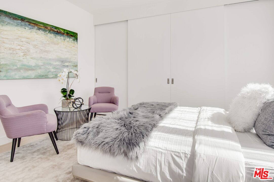 361 N Genesee Ave Unit: 4
