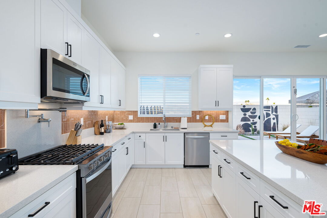1605 Candela Ct