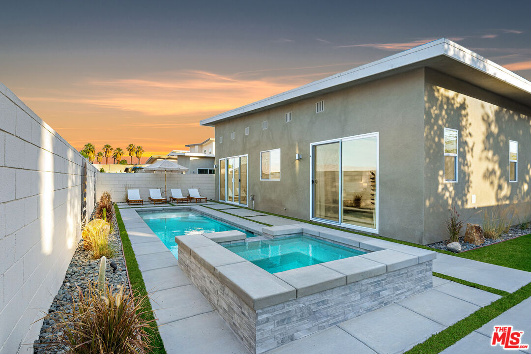 1605 Candela Ct