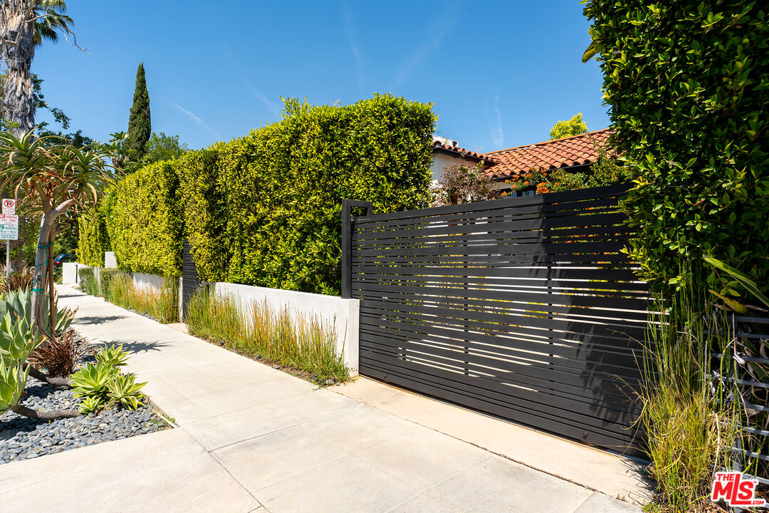 6241 Drexel Ave