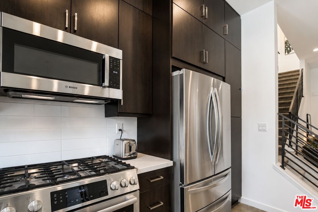 2693 Paragon Loop