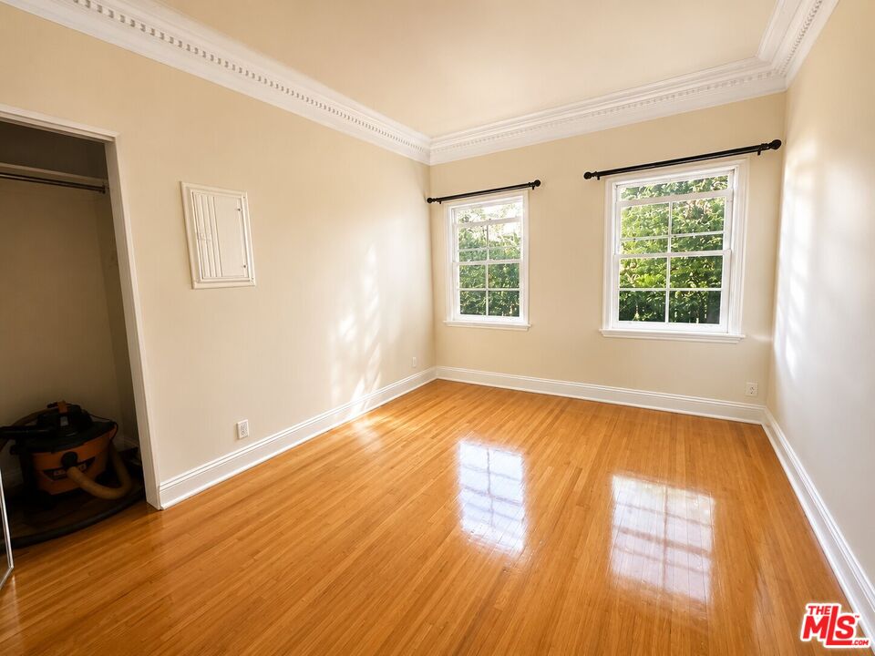 9945 Robbins Dr Unit: 102
