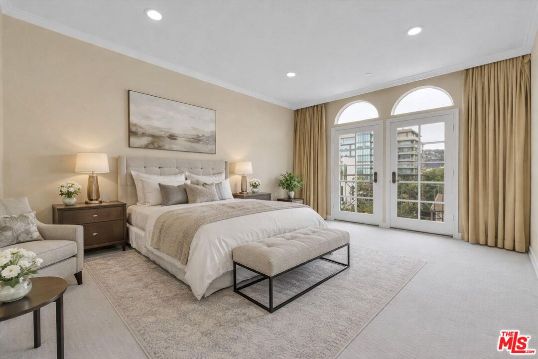 128 N Swall Dr Unit: PH6