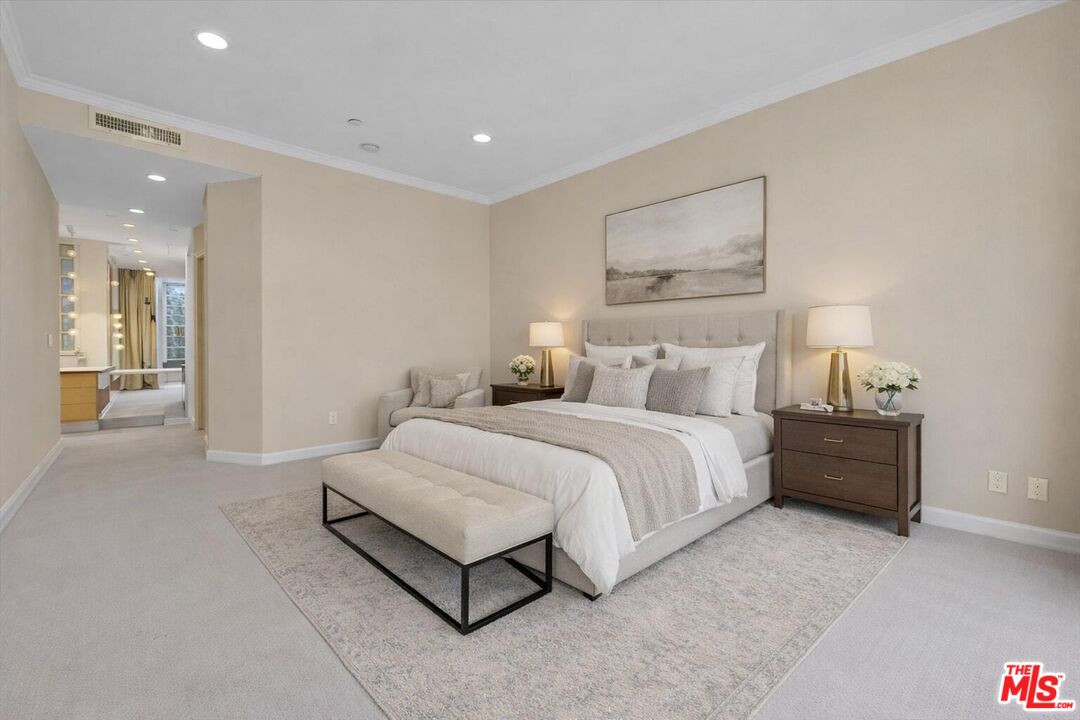 128 N Swall Dr Unit: PH6