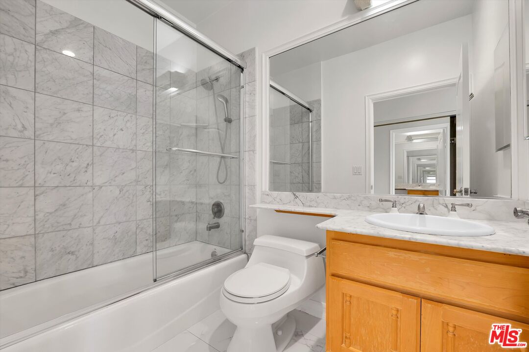 128 N Swall Dr Unit: PH6