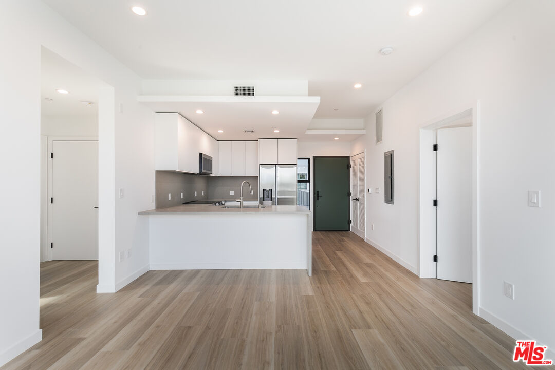 829 Larrabee St Unit: 104