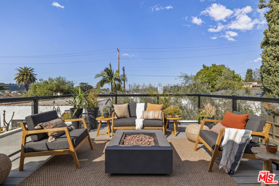 1310 N Avenue 56 Unit: 1/2