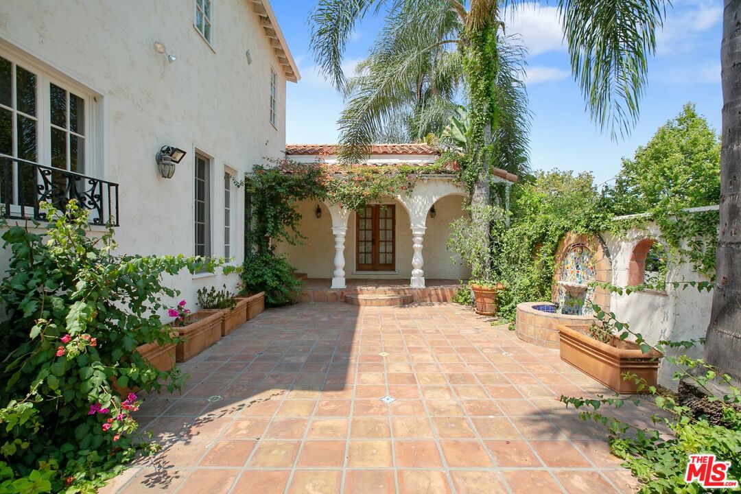 333 S MCCARTY DR